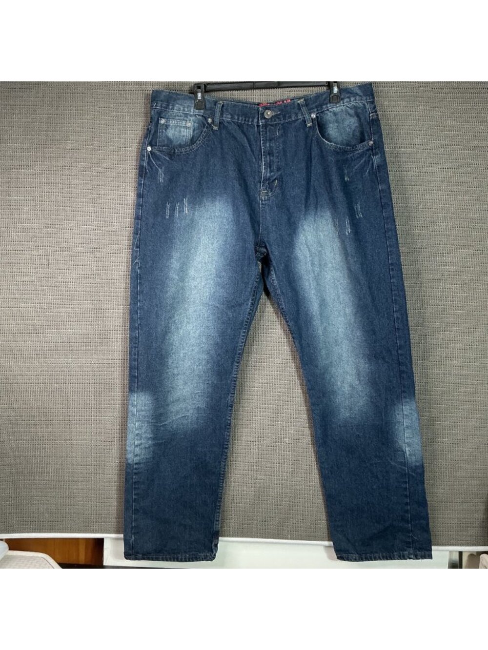 Urban Republic Men's Distressed Blue Denim Jeans Size 42 Straight Fit